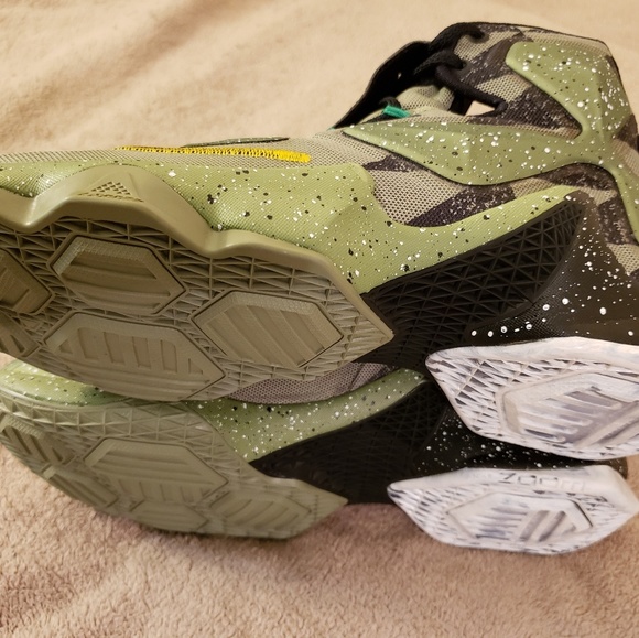 Nike LeBron 13 XIII AS All Star Size 8.5 Mens Alli - Picture 2 of 3
